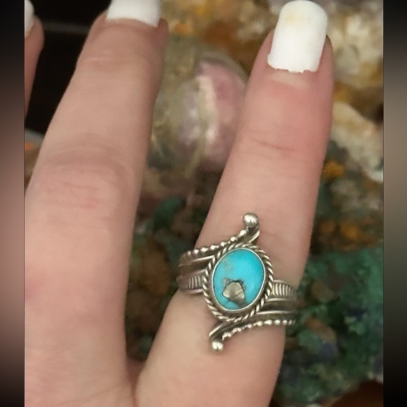 Turquoise T. Yazzie native sterling silver ring - Picture 4 of 11